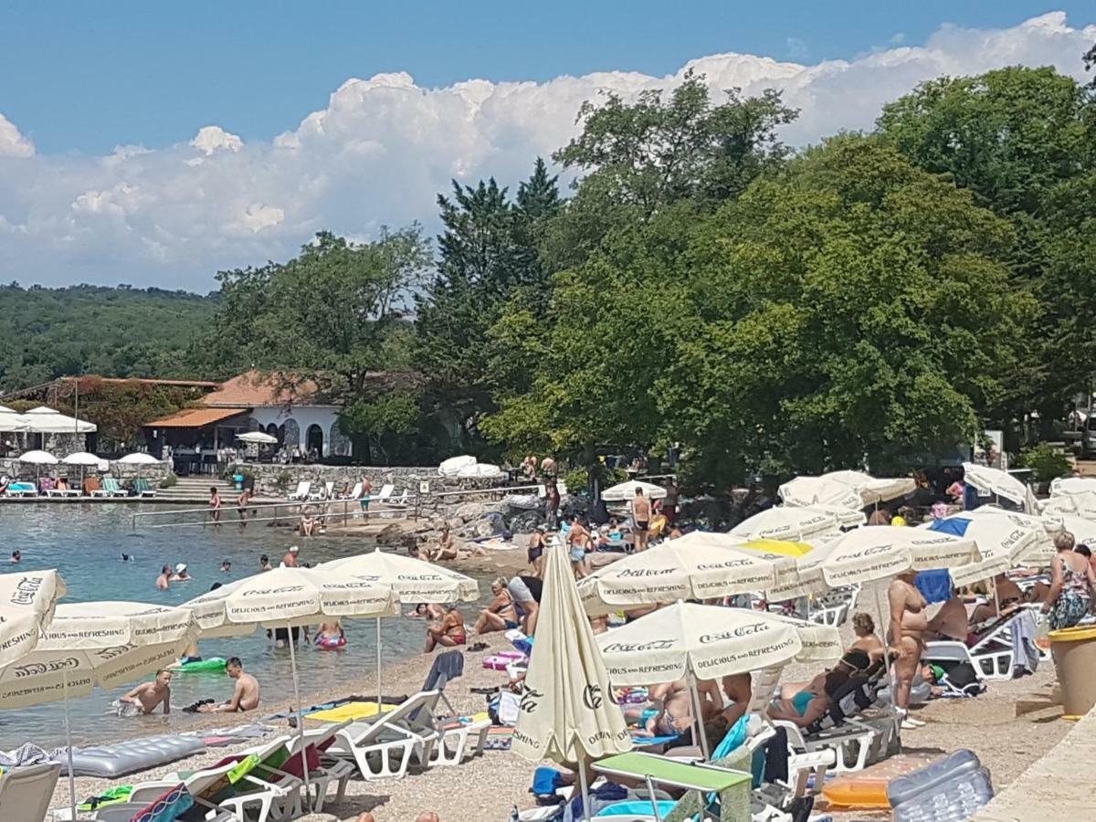Vijon Apartment Njivice Bagian luar foto