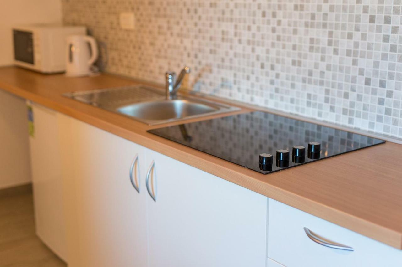 Vijon Apartment Njivice Bagian luar foto