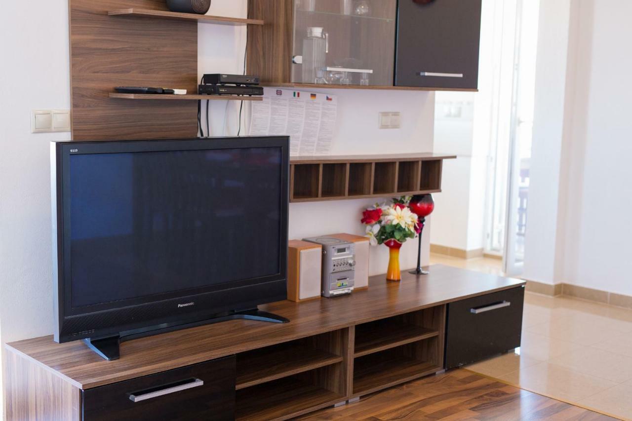 Vijon Apartment Njivice Bagian luar foto