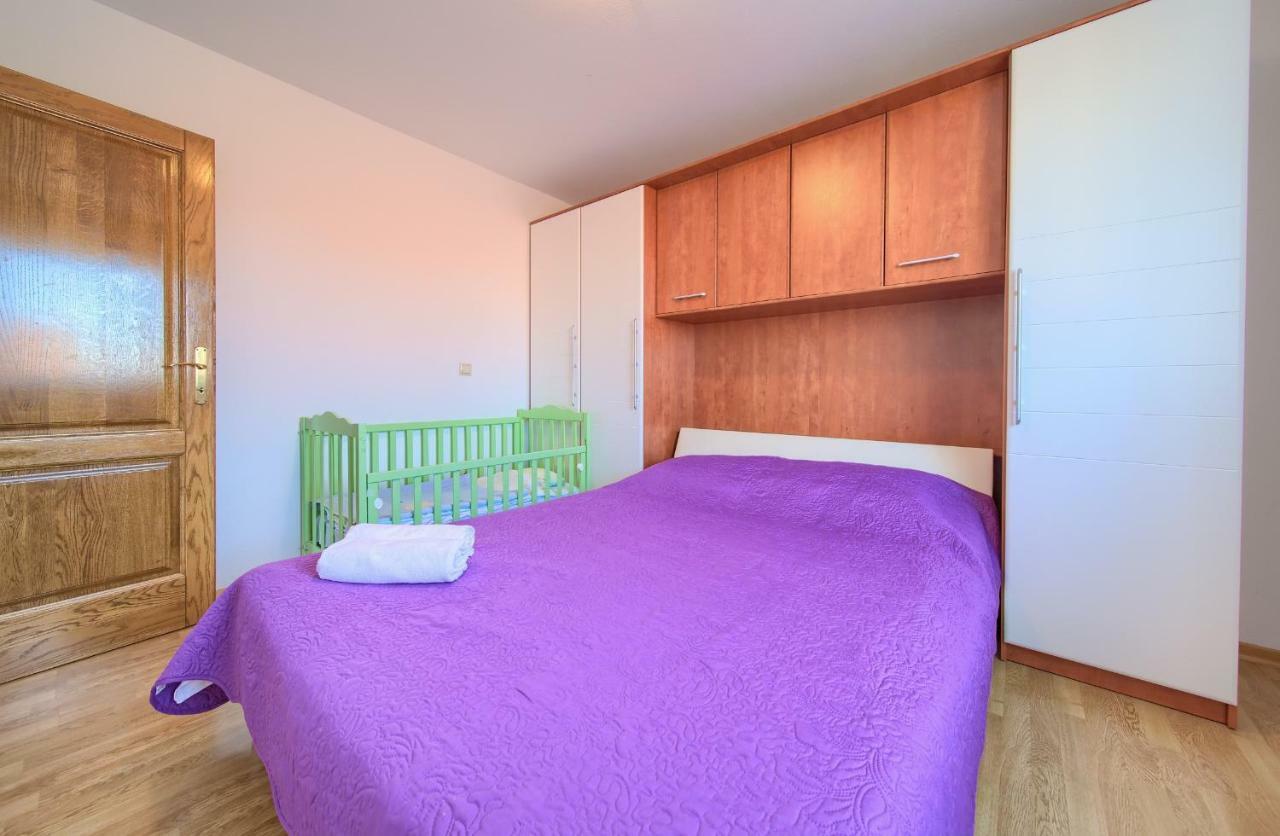 Vijon Apartment Njivice Bagian luar foto