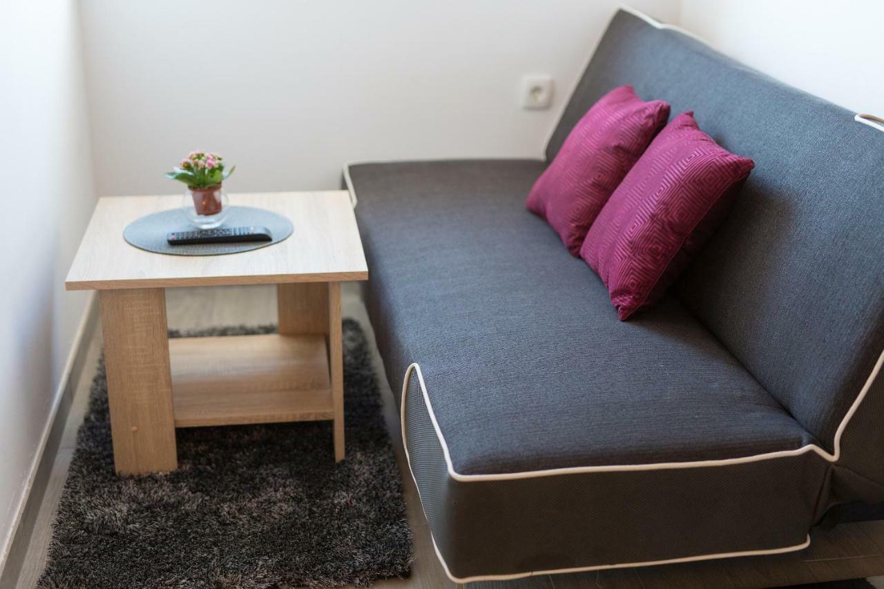 Vijon Apartment Njivice Bagian luar foto