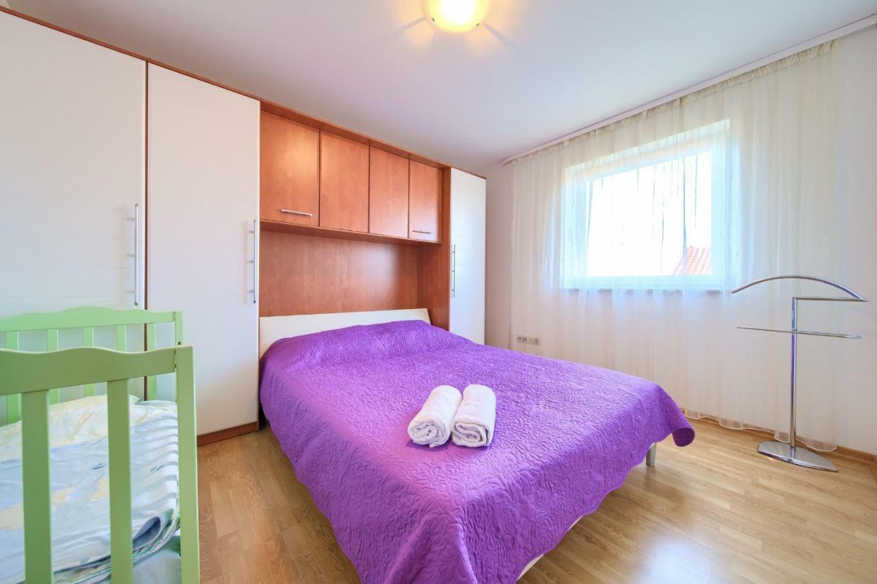 Vijon Apartment Njivice Bagian luar foto